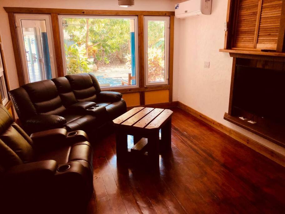 The Dock Resort Over Water Retreat 西区 外观 照片