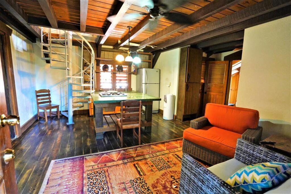 The Dock Resort Over Water Retreat 西区 外观 照片